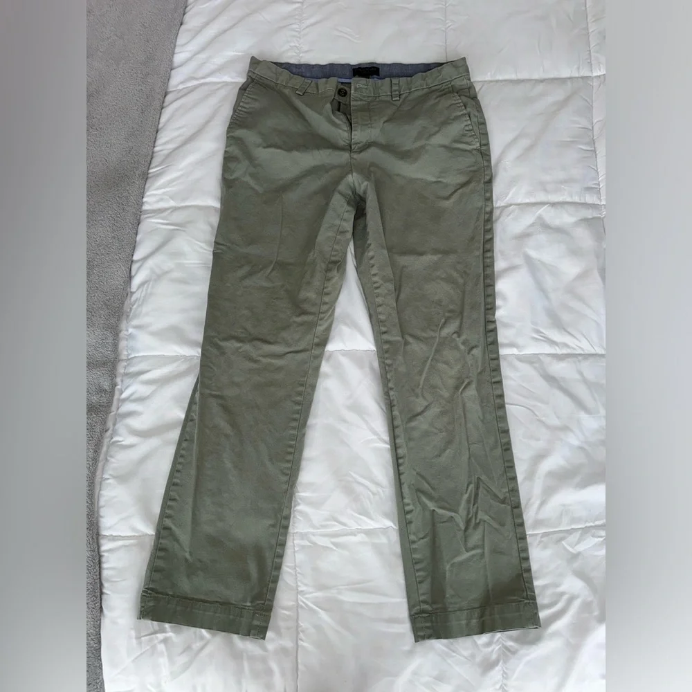 Green banana republic Aiden chino pants